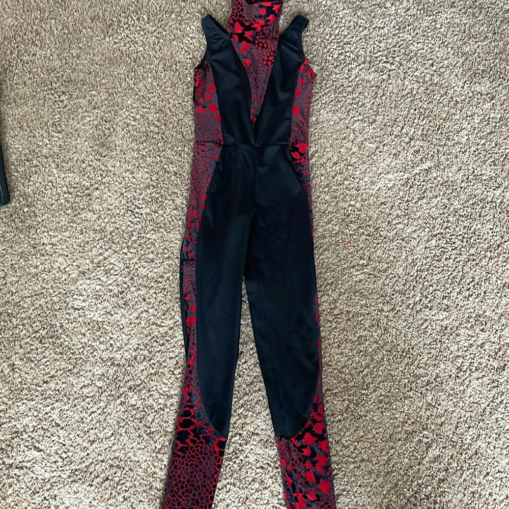 Weissman one piece costume size Medium Child
018